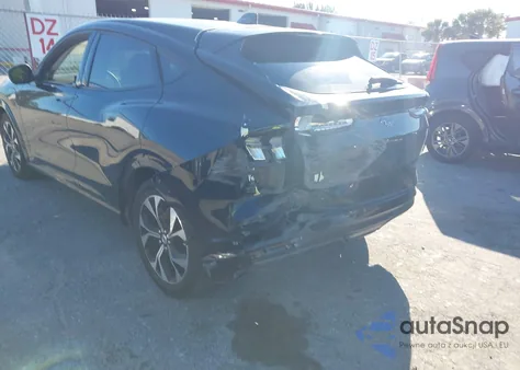 2022 Ford Mustang Mach-E Premium from USA, damaged, VIN 3FMTK3RM6NMA37701